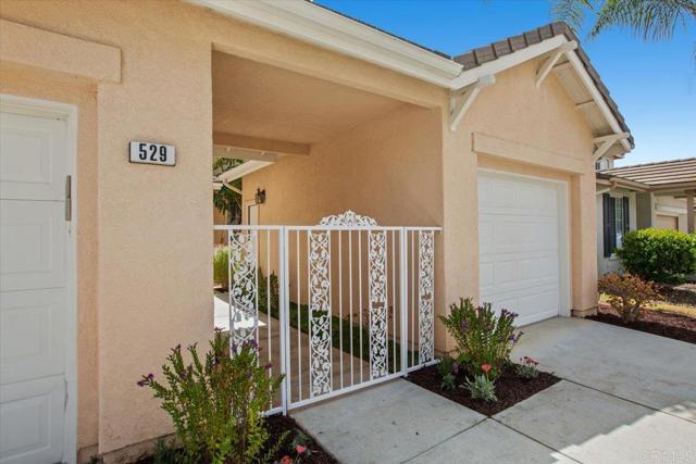 Detail Gallery Image 4 of 44 For 529 Peach Way, San Marcos,  CA 92069 - 3 Beds | 2/1 Baths