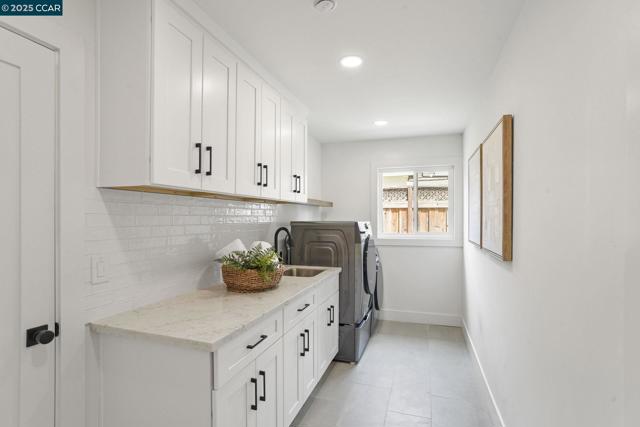3715 Liscome Way, Concord CA: https://media.crmls.org/mediaz/9eebeb6e-a0eb-4405-89a4-7d01d4afea7d.jpg