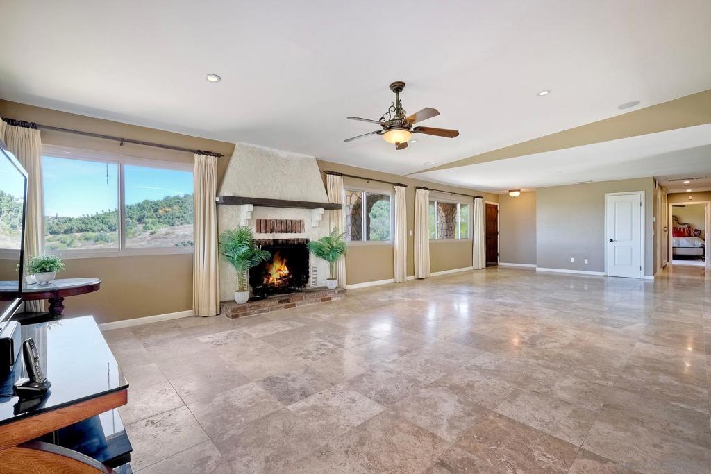 MLS #250034774SD image #14