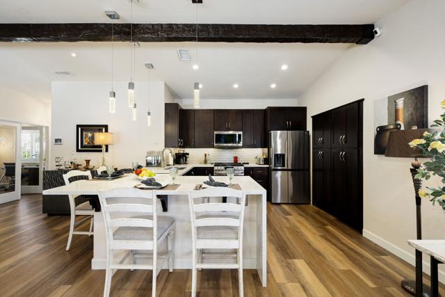 31465 Whispering Palms Trail, Cathedral City CA: https://media.crmls.org/mediaz/9eec471a-f5e8-4117-b1f6-a91f6f51c7f6.jpg