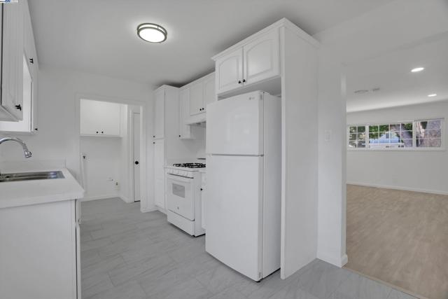 60 Kitchen