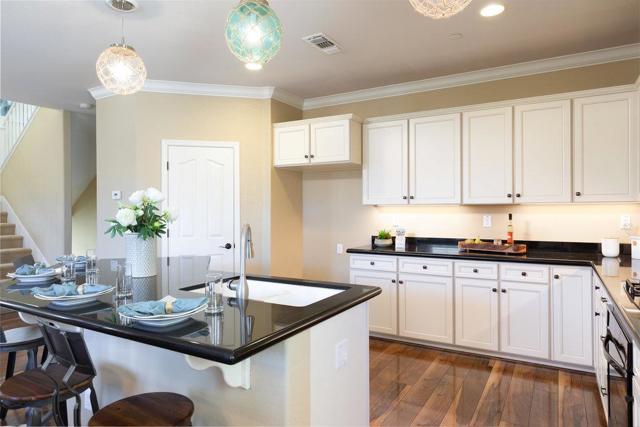 104 Meadowview Lane, Santa Cruz CA: https://media.crmls.org/mediaz/9eec742d-0277-4f78-823c-13e8995e96da.jpg