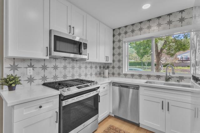 Detail Gallery Image 3 of 21 For 10746 N Magnolia Ave #C3,  Santee,  CA 92071 - 2 Beds | 1 Baths