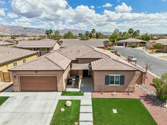 42912 Gazapo Court, Indio CA: https://media.crmls.org/mediaz/9eecd0a9-72c7-4259-9327-7f847ef3b4d1.jpg