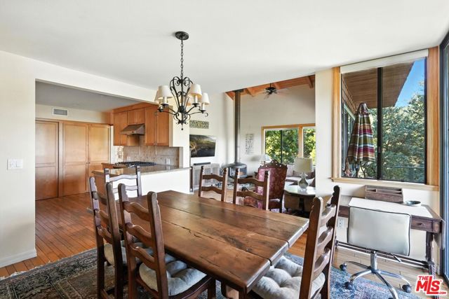 730 Basin Drive, Topanga CA: https://media.crmls.org/mediaz/9eed6229-0ac0-46c8-922e-d7d6e9a6d602.jpg