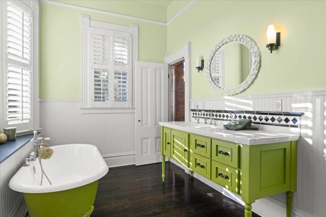 311313 Ocean View Avenue, Santa Cruz CA: https://media.crmls.org/mediaz/9eed98a5-ce23-45f4-885d-cd71a86d246a.jpg