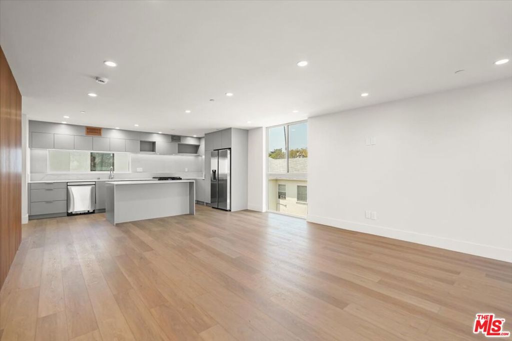 1752 N Van Ness Avenue #1/2