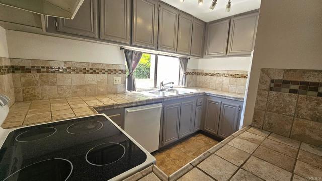 Image 8 of 16 For 6212 Agee Street