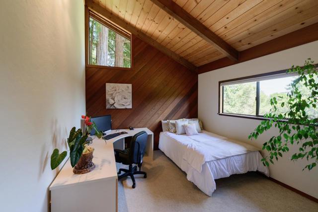 865 Valley View Road, Ben Lomond CA: https://media.crmls.org/mediaz/9eee63e1-7abe-459d-a7d4-8fff49b14e21.jpg