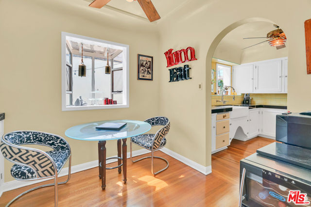 4183 6th Avenue, Los Angeles CA: https://media.crmls.org/mediaz/9eef0d92-d0dd-478a-b951-118a00ca2357.jpg