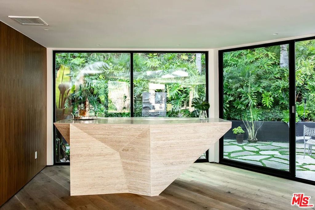 MLS #25580015 image #25