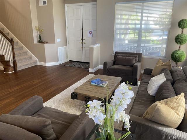 3364 Avenida Nieve, Carlsbad CA: https://media.crmls.org/mediaz/9eef5a1e-aaa2-471a-9667-addfc52453ce.jpg