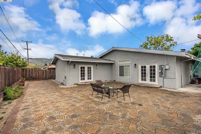3757 Savannah Rd, Fremont CA: https://media.crmls.org/mediaz/9ef05b3f-9ee9-4d1e-8685-5a7cc1981578.jpg