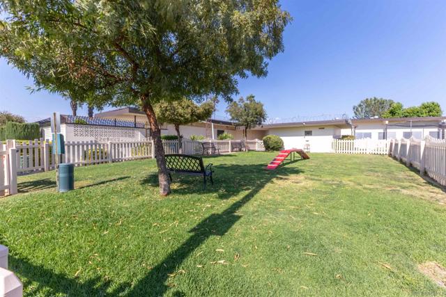331 Rainier Way, Hemet CA: https://media.crmls.org/mediaz/9ef0b764-75fa-4c8b-a6e4-9d546b09cdb3.jpg