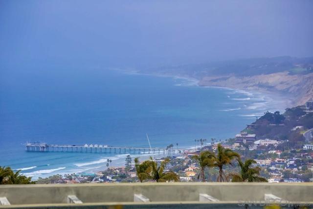 7255 Via Capri, La Jolla CA: https://media.crmls.org/mediaz/9ef29aaf-7815-4285-a7b0-904aa18c75f5.jpg