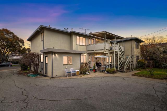 15 Kent Place, Menlo Park CA: https://media.crmls.org/mediaz/9ef2eae2-a15d-4053-8633-4ae6ea872644.jpg