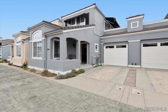 700 Lido Park Dr, Newport Beach CA: https://media.crmls.org/mediaz/9ef46794-e007-4188-a3cf-48bc9c7e63f7.jpg