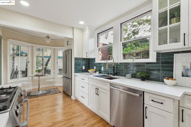 981 Indian Rock Ave, Berkeley CA: https://media.crmls.org/mediaz/9ef4a21d-0802-4a06-8c73-2eb9ced42268.jpg