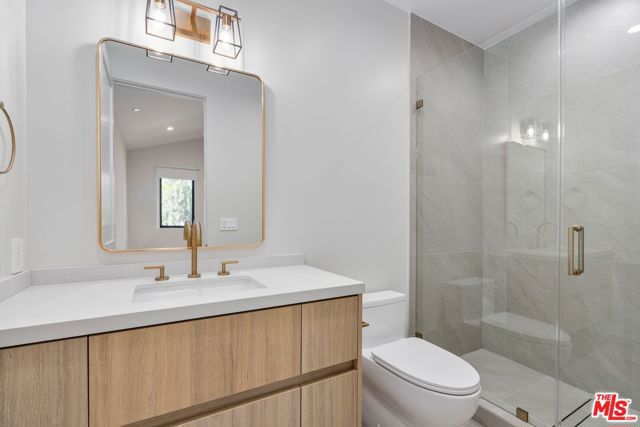 4647 Morse Avenue, Sherman Oaks CA: https://media.crmls.org/mediaz/9ef4c2ab-21cd-4e0a-a994-addbaa60ca47.jpg