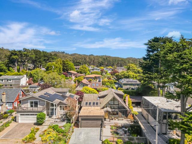 1025 Tamarind Street, Montara CA: https://media.crmls.org/mediaz/9ef4d358-3d67-478e-8299-4aeb8848ca70.jpg
