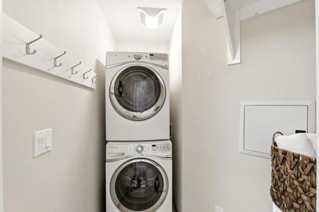 1001 Laurel Street, San Carlos CA: https://media.crmls.org/mediaz/9ef567af-ab48-4be4-9a62-c9caea837d7b.jpg