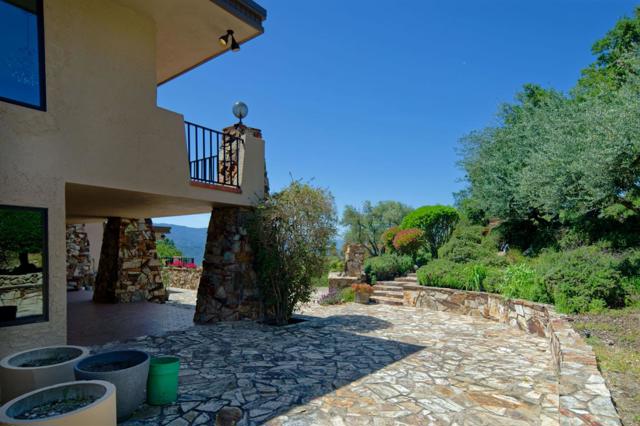 20753 Scenic Vista Drive, San Jose CA: https://media.crmls.org/mediaz/9ef60e0d-6635-4188-949b-dd46da4724cf.jpg