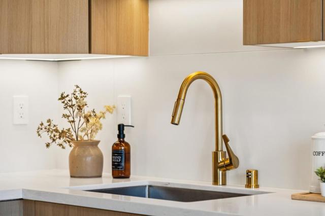 2629 San Jose Avenue, San Francisco CA: https://media.crmls.org/mediaz/9ef67fe6-8e16-4791-b9ae-2c1c5d67dd6d.jpg