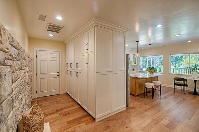 341 Lake Drive, Boulder Creek CA: https://media.crmls.org/mediaz/9ef70239-fbe2-4cd3-afd6-ecb66b59eb92.jpg