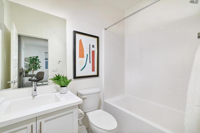 6140 Colt Place, Carlsbad CA: https://media.crmls.org/mediaz/9ef7206d-6e20-4026-b506-e920d24987ea.jpg