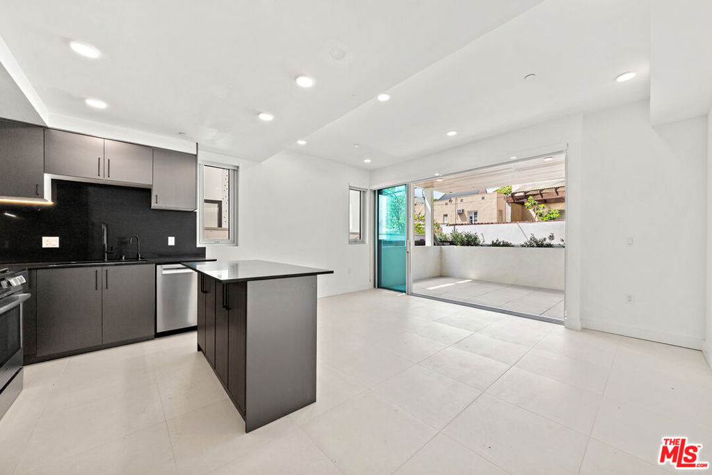 1257 N Sweetzer Avenue #103