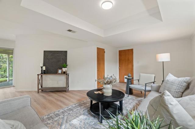 17121 Parkview Drive, Morgan Hill CA: https://media.crmls.org/mediaz/9ef7dcf4-3c60-4707-897d-327cc4c43ccf.jpg