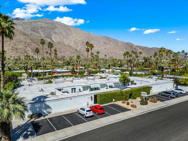 1595 S Indian Trail, Palm Springs CA: https://media.crmls.org/mediaz/9ef7f431-819d-4bd8-a603-7d238f732347.jpg