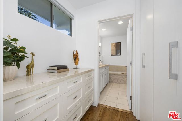 Drew Fenton | 654 Elkins Road Los Angeles CA | MLS: 7411480