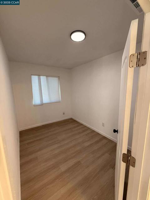 314 Washington St, Vallejo CA: https://media.crmls.org/mediaz/9ef88b55-7a91-4ec5-92c3-91c8edc82e5c.jpg