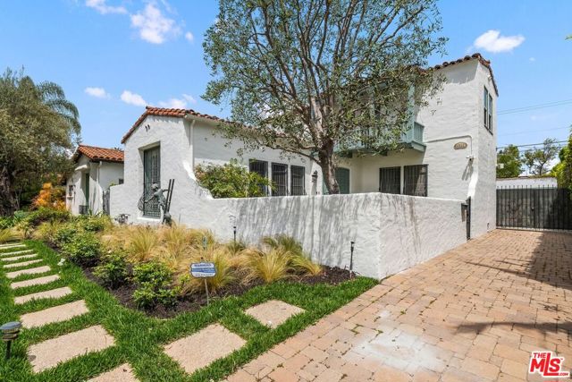 6517 5th Street, Los Angeles, California 90048, 4 Bedrooms Bedrooms, ,2 BathroomsBathrooms,Single Family Residence,For Sale,5th,24383837