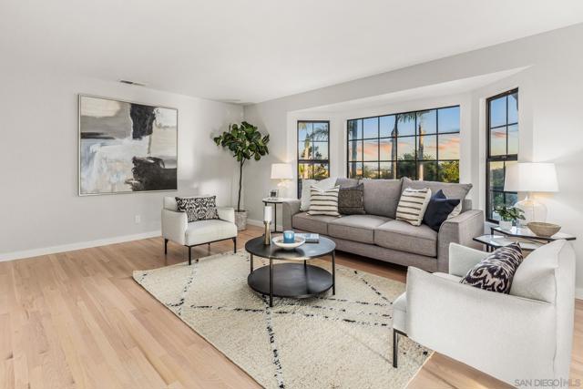 1677 S Hill Ave, Fallbrook CA: https://media.crmls.org/mediaz/9ef8bd97-5c2b-4486-a7a3-503389dd1517.jpg