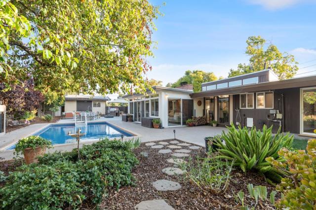 814 Gail Avenue, Sunnyvale CA: https://media.crmls.org/mediaz/9ef9f9ce-3499-40a6-a3bc-f543ba9ff462.jpg