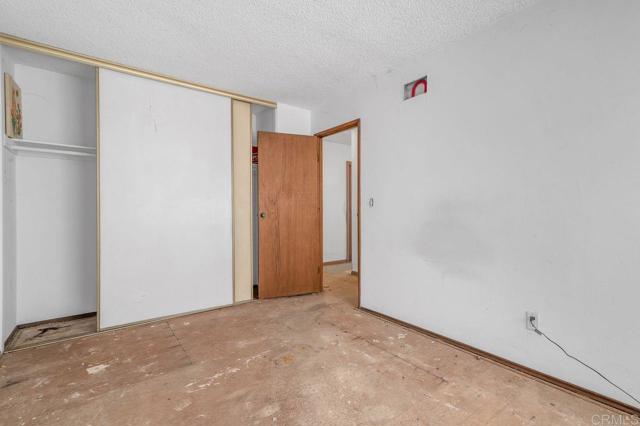 13442 Mountainside Drive, Poway CA: https://media.crmls.org/mediaz/9efa251f-2ce0-443a-a423-b41702ecc5fc.jpg