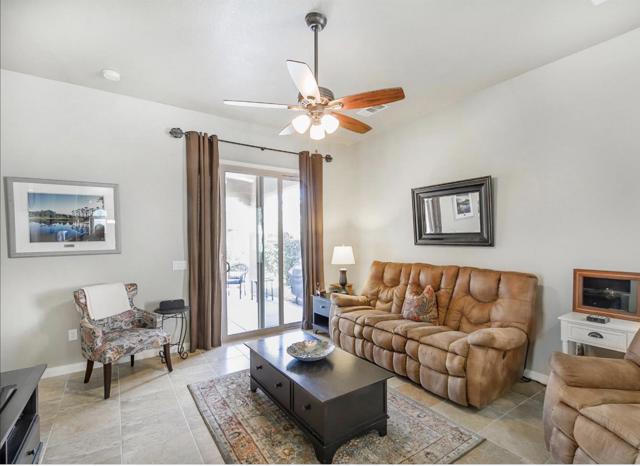 81690 Avenida Alturas, Indio CA: https://media.crmls.org/mediaz/9efae918-bbab-4ee7-801f-779f511657d5.jpg