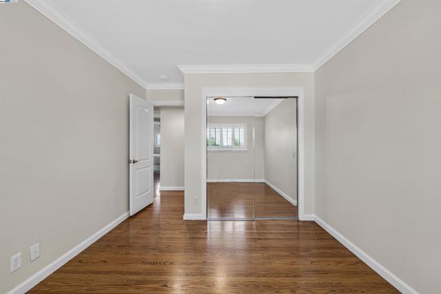 4208 Garland Dr, Fremont CA: https://media.crmls.org/mediaz/9efaf163-a4a9-4193-8557-25fc4ffeec64.jpg