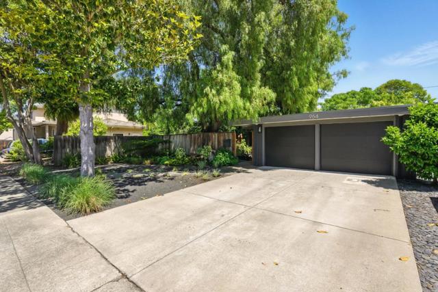964 Colonial Lane, Palo Alto CA: https://media.crmls.org/mediaz/9efb3242-ba43-4f3c-8d88-6161aa22a1eb.jpg