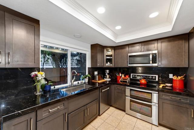 Image 4 of 29 For 916 Mimosa  