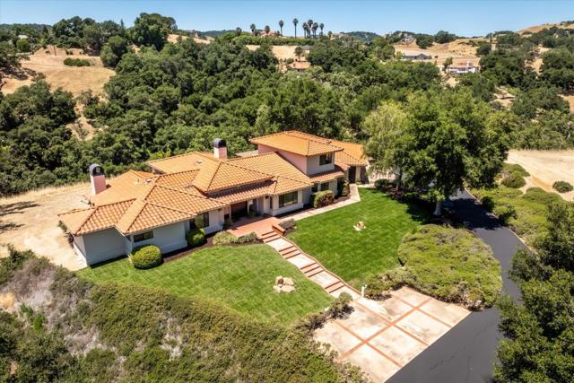9400 Corriente Road, Atascadero CA: https://media.crmls.org/mediaz/9efb4b5c-a1c9-4bb3-a3a3-987322ea7373.jpg