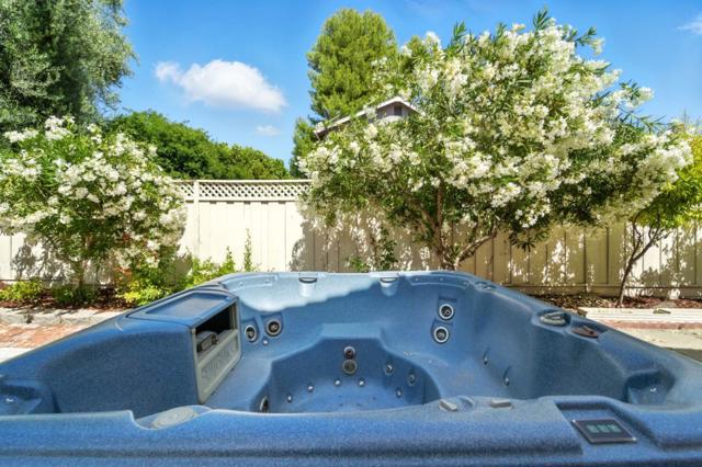 495 Waskow Drive, San Jose CA: https://media.crmls.org/mediaz/9efb848c-9bd4-4496-821c-1f6ffc93a70b.jpg