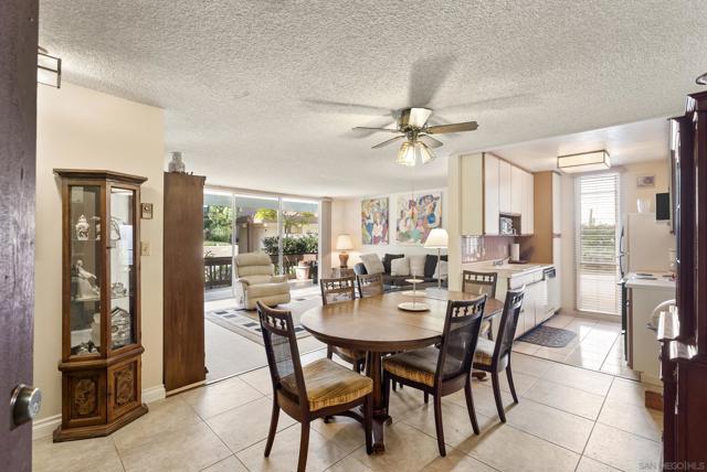 6455 La Jolla Blvd, La Jolla CA: https://media.crmls.org/mediaz/9efc49da-fef9-4f75-9f3f-10e144d3d7be.jpg