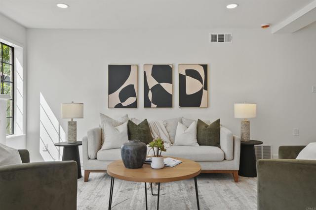 Detail Gallery Image 20 of 45 For 1240 Ladera Linda, Del Mar,  CA 92014 - 3 Beds | 2/1 Baths