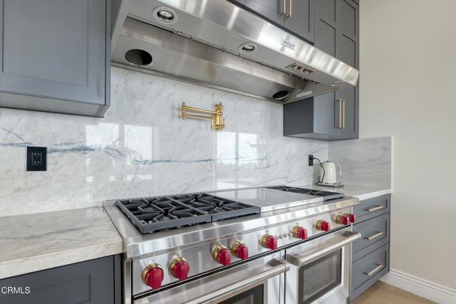 780 Greenridge Drive, La Canada Flintridge CA: https://media.crmls.org/mediaz/9efc8248-7e02-4db1-981a-c40fb087e46f.jpg