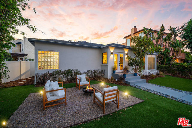 7145 Trask Avenue, Playa del Rey CA: https://media.crmls.org/mediaz/9efcecab-52e0-43cd-ac7e-c9e491c7bc5b.jpg