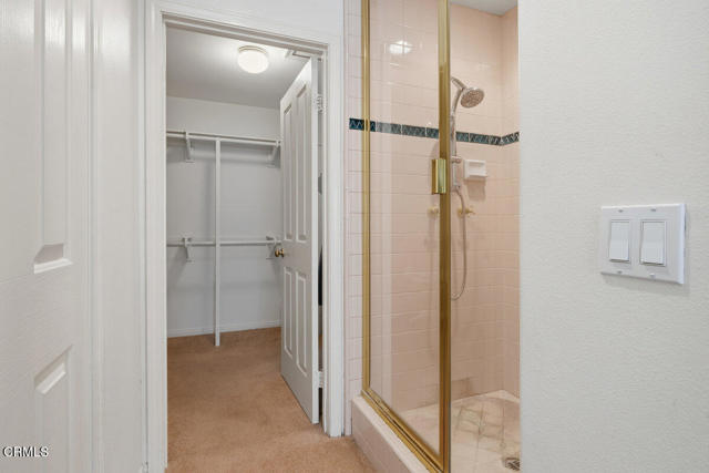 1251 Via Latina Drive, Camarillo CA: https://media.crmls.org/mediaz/9efd22d9-4b6b-48f8-8441-9222941a70f4.jpg