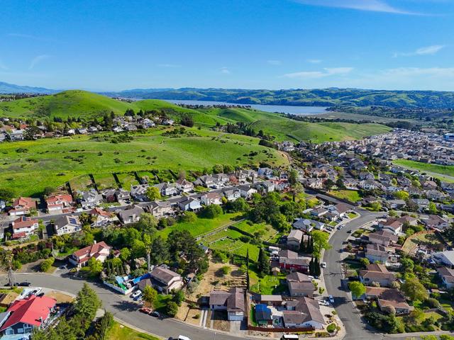 149 Westminster Way, Vallejo CA: https://media.crmls.org/mediaz/9efd4411-ba77-437c-948b-7242c75d8891.jpg
